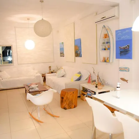 Riverland Villa *